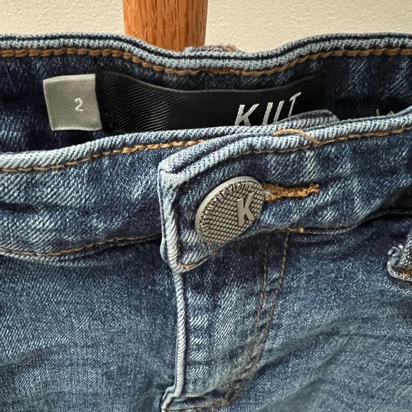 Kut from the Kloth Blue Rachael Mom Jeans size 2 - Picture 3 of 8